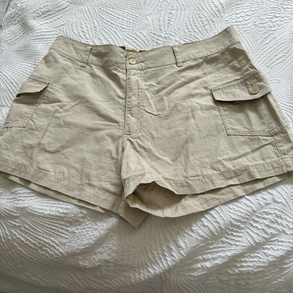 Women's Tan Cargo Shorts